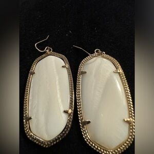 Mother of Pearl Danielle in gold frames